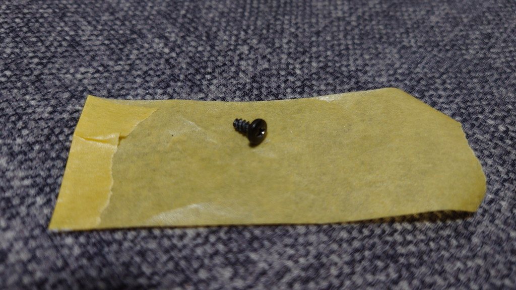 余ったネジ写真